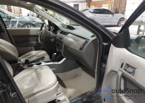 2008 Ford Focus Se/Ses z USA, uszkodzony, nr VIN 1FAHP35N48W148672